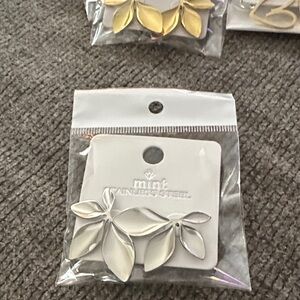 Mint Silver Leaf Hair Clip